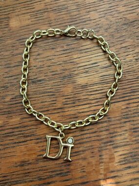 Gold-Tone 'Di' Letter Charm Chain Bracelet